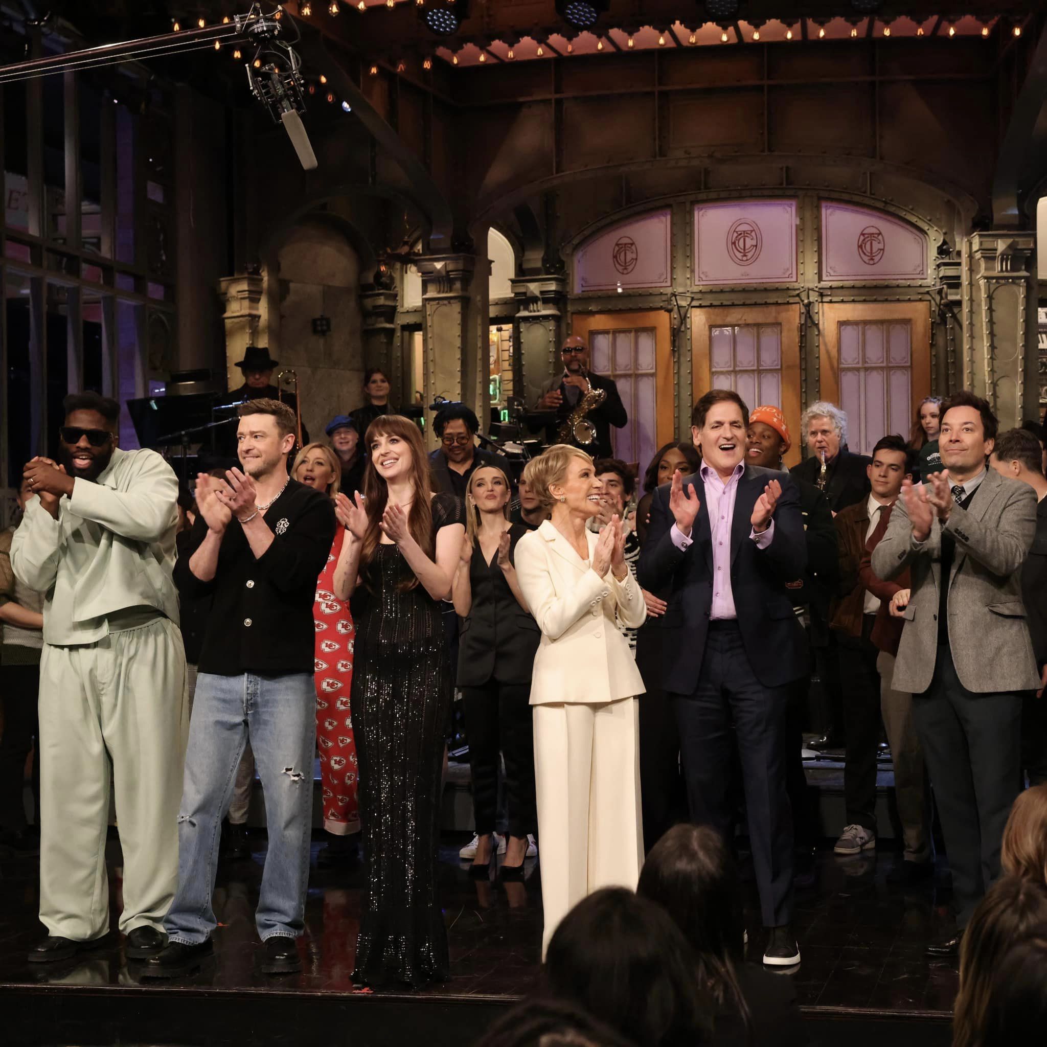 January 27 Saturday Night Live Season 49, Episode 10 New York